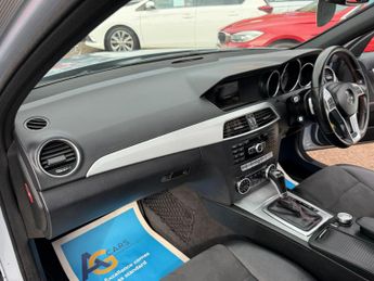 Mercedes-Benz C Class 2.1 C220 CDI BlueEfficiency AMG Sport Plus Saloon 4dr Diesel G-T