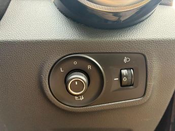 MG MG ZS 44.5kWh Exclusive Auto 5dr