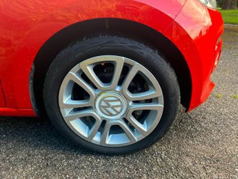 Volkswagen up! 1.0 High up! Hatchback 5dr Petrol ASG Euro 5 (75 ps)