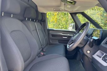 Volkswagen ID. Buzz Cargo ID. Buzz Cargo Commerce SWB 204 PS 77 kWh Electric 1 Speed Autom