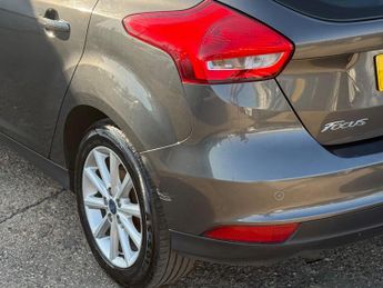 Ford Focus 1.0T EcoBoost Titanium Euro 6 (s/s) 5dr