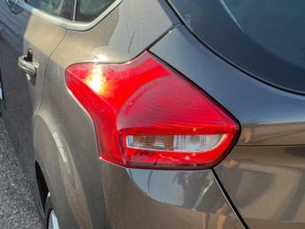 Ford Focus 1.0T EcoBoost Titanium Euro 6 (s/s) 5dr