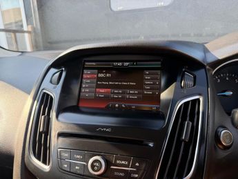 Ford Focus 1.0T EcoBoost Titanium Euro 6 (s/s) 5dr