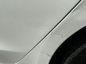 Tesla Model 3 (Dual Motor) Long Range Auto 4WDE 4dr