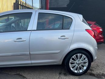 Vauxhall Corsa 1.4i 16v Club 5dr