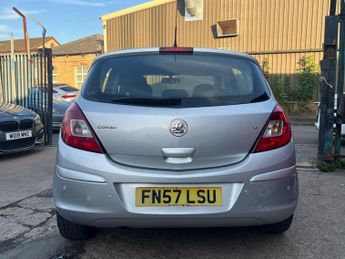 Vauxhall Corsa 1.4i 16v Club 5dr