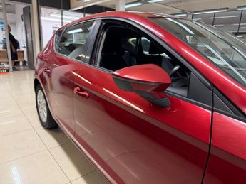 SEAT Leon 1.6 TDI CR SE DSG Euro 5 (s/s) 5dr