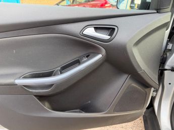 Ford Focus 1.6 Titanium Navigator Powershift Euro 5 5dr
