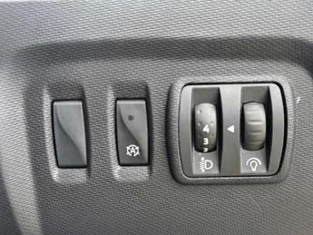 Renault Captur 1.2 TCe ENERGY Signature Nav Auto Euro 6 (s/s) 5dr