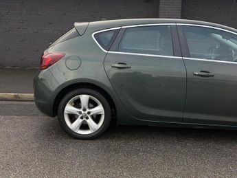 Vauxhall Astra 1.6 16v SRi Auto Euro 5 5dr