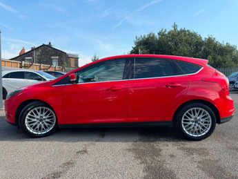 Ford Focus 1.0T EcoBoost Zetec Navigator Euro 5 (s/s) 5dr