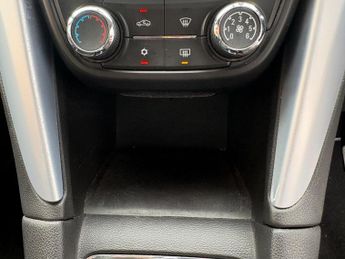 Vauxhall Zafira Tourer 1.4T 16V Exclusiv Euro 5 5dr