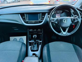 Vauxhall Grandland X 1.2 Turbo SE Auto Euro 6 (s/s) 5dr