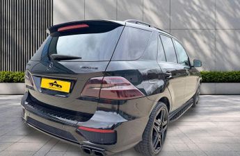 Mercedes-Benz M Class 5.5 ML63 V8 AMG G-Tronic 4WD Euro 5 (s/s) 5dr