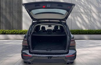 Mercedes-Benz M Class 5.5 ML63 V8 AMG G-Tronic 4WD Euro 5 (s/s) 5dr