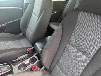 Hyundai i30 1.6 CRDi Active Auto Euro 5 5dr