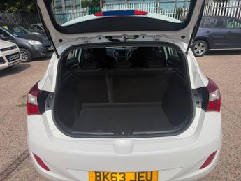 Hyundai i30 1.6 CRDi Active Auto Euro 5 5dr
