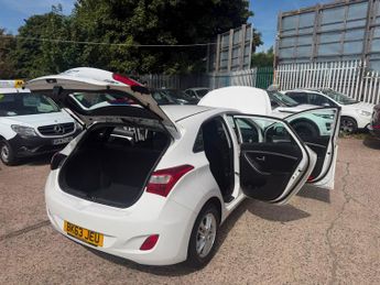Hyundai i30 1.6 CRDi Active Auto Euro 5 5dr