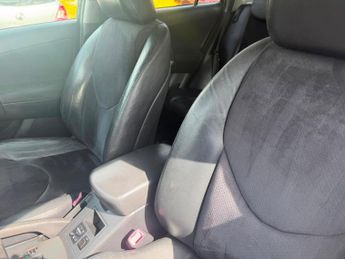 Toyota RAV4 2.2 D-CAT XT-R Auto 4WD Euro 5 5dr