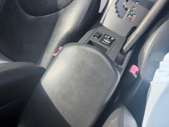 Toyota RAV4 2.2 D-CAT XT-R Auto 4WD Euro 5 5dr