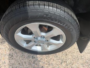 Toyota RAV4 2.2 D-CAT XT-R Auto 4WD Euro 5 5dr