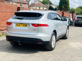Jaguar F-PACE 2.0 D180 Portfolio Auto AWD Euro 6 (s/s) 5dr