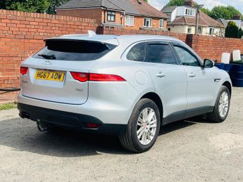 Jaguar F-PACE 2.0 D180 Portfolio Auto AWD Euro 6 (s/s) 5dr