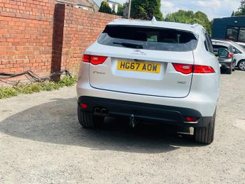 Jaguar F-PACE 2.0 D180 Portfolio Auto AWD Euro 6 (s/s) 5dr