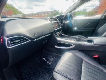 Jaguar F-PACE 2.0 D180 Portfolio Auto AWD Euro 6 (s/s) 5dr