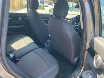 MINI Clubman 2.0 Cooper D Estate 6dr Diesel Auto Euro 6 (s/s) (150 ps)