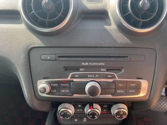 Audi A1 1.4 TFSI Sport S Tronic Euro 5 (s/s) 3dr