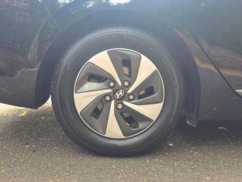 Hyundai IONIQ 1.6 h-GDi Premium DCT Euro 6 (s/s) 5dr