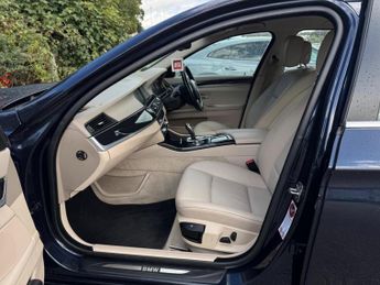 BMW 5 Series 2.0 520d SE Touring Steptronic Euro 5 (s/s) 5dr