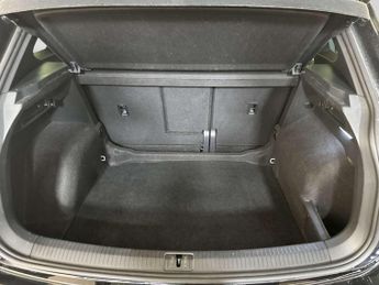 Volkswagen Tiguan 1.5 TSI R-Line SUV 5dr Petrol DSG Euro 6 (s/s) (150 ps)