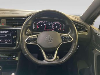 Volkswagen Tiguan 1.5 TSI R-Line SUV 5dr Petrol DSG Euro 6 (s/s) (150 ps)