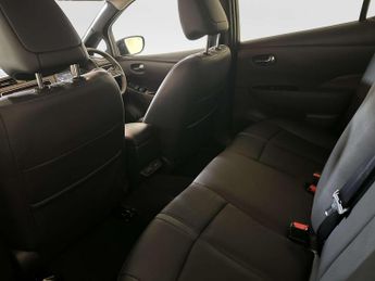 Nissan Leaf 39kWh Tekna Hatchback 5dr Electric Auto (150 ps)