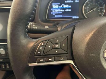 Nissan Leaf 39kWh Tekna Hatchback 5dr Electric Auto (150 ps)