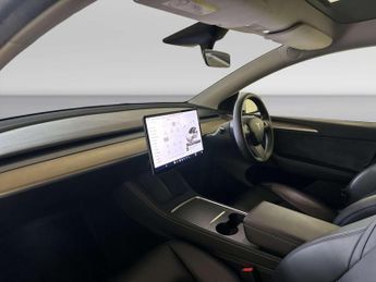 Tesla Model Y (Dual Motor) Long Range SUV 5dr Electric Auto 4WDE (384 bhp)