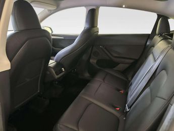 Tesla Model Y (Dual Motor) Long Range SUV 5dr Electric Auto 4WDE (384 bhp)