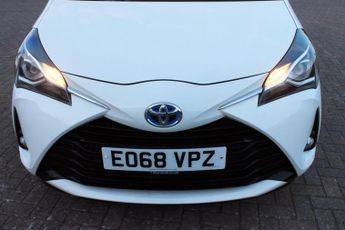 Toyota Yaris 1.5 VVT-h Icon Tech E-CVT Euro 6 (s/s) 5dr