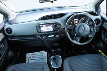 Toyota Yaris 1.5 VVT-h Icon Tech E-CVT Euro 6 (s/s) 5dr