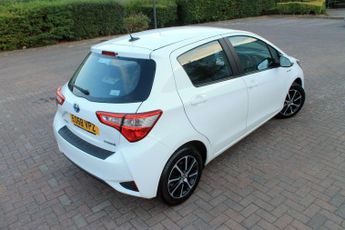 Toyota Yaris 1.5 VVT-h Icon Tech E-CVT Euro 6 (s/s) 5dr