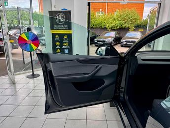Tesla Model Y 84.7kWh Premium Long Range Auto RWD 5dr