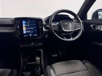Volvo XC40 Plus T4 (211 hp) Auto