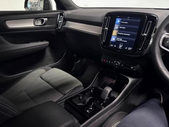Volvo XC40 Plus T4 (211 hp) Auto