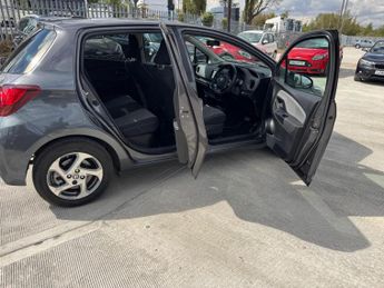 Toyota Yaris 1.5 VVT-h Icon E-CVT Euro 6 (s/s) 5dr