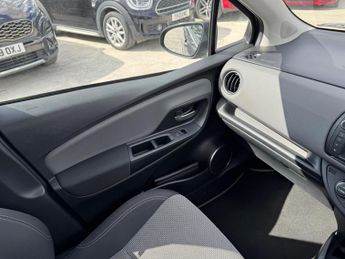 Toyota Yaris 1.5 VVT-h Icon E-CVT Euro 6 (s/s) 5dr