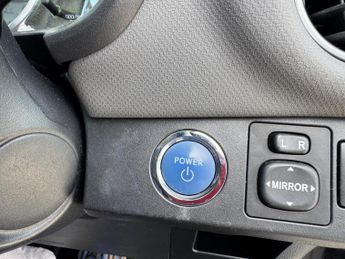 Toyota Yaris 1.5 VVT-h Icon E-CVT Euro 6 (s/s) 5dr
