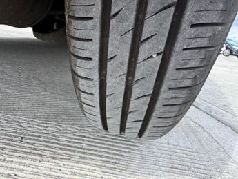 Toyota Yaris 1.5 VVT-h Icon E-CVT Euro 6 (s/s) 5dr