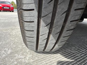 Toyota Yaris 1.5 VVT-h Icon E-CVT Euro 6 (s/s) 5dr